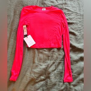 Aritiza Sunday’s best long sleeve crop top